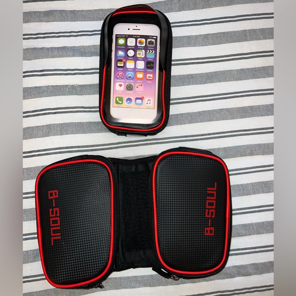 NWOT Bike Velcro Bag and Phone Mount